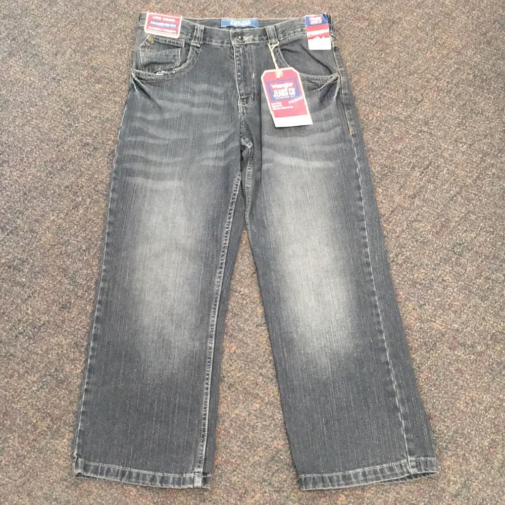 NWT Wrangler Slim Straight Jeans